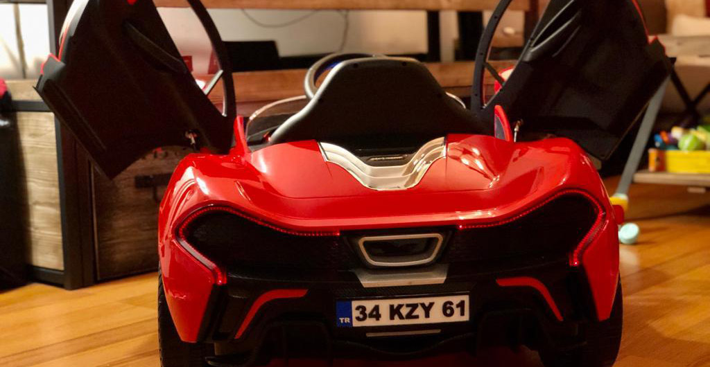 akülü araba plakası